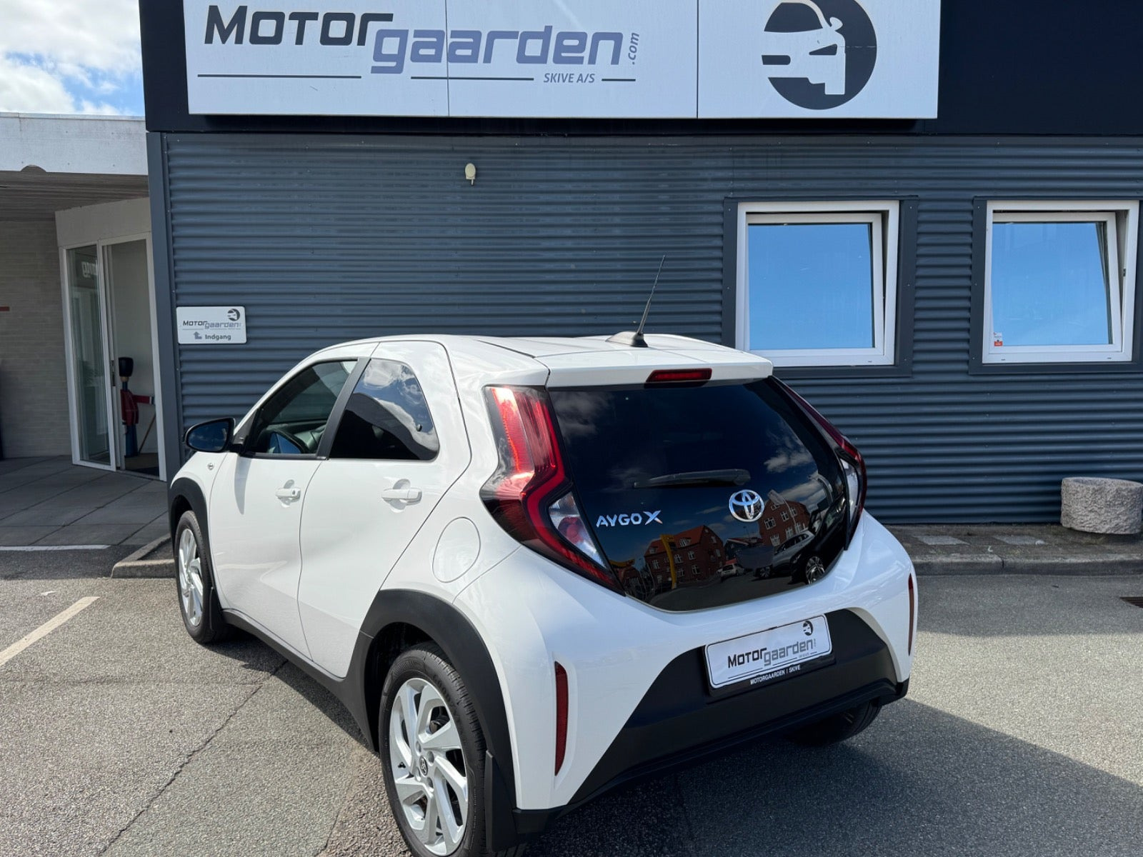 Hvid Toyota Aygo X fra 2024