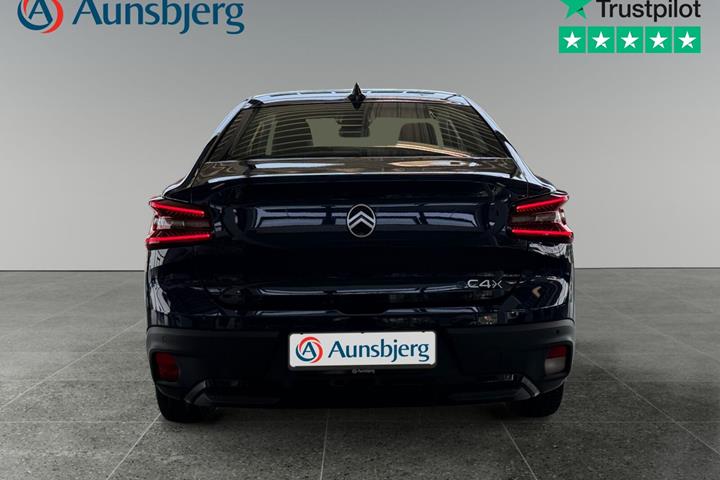 Blå Citroën ë-C4 fra 2024