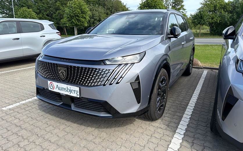 Peugeot e-5008 77 GT 7prs