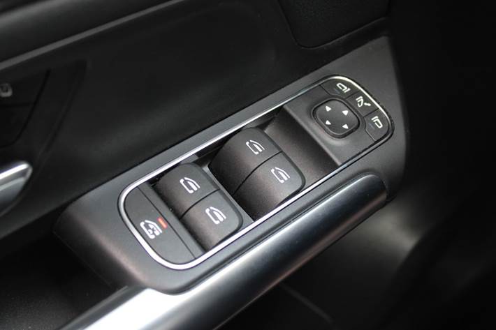 Hvid Mercedes EQA250+ fra 2025
