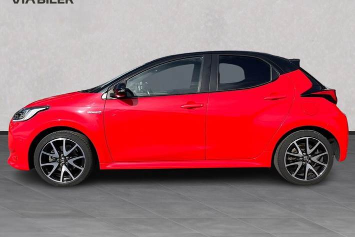 Rød Toyota Yaris fra 2021