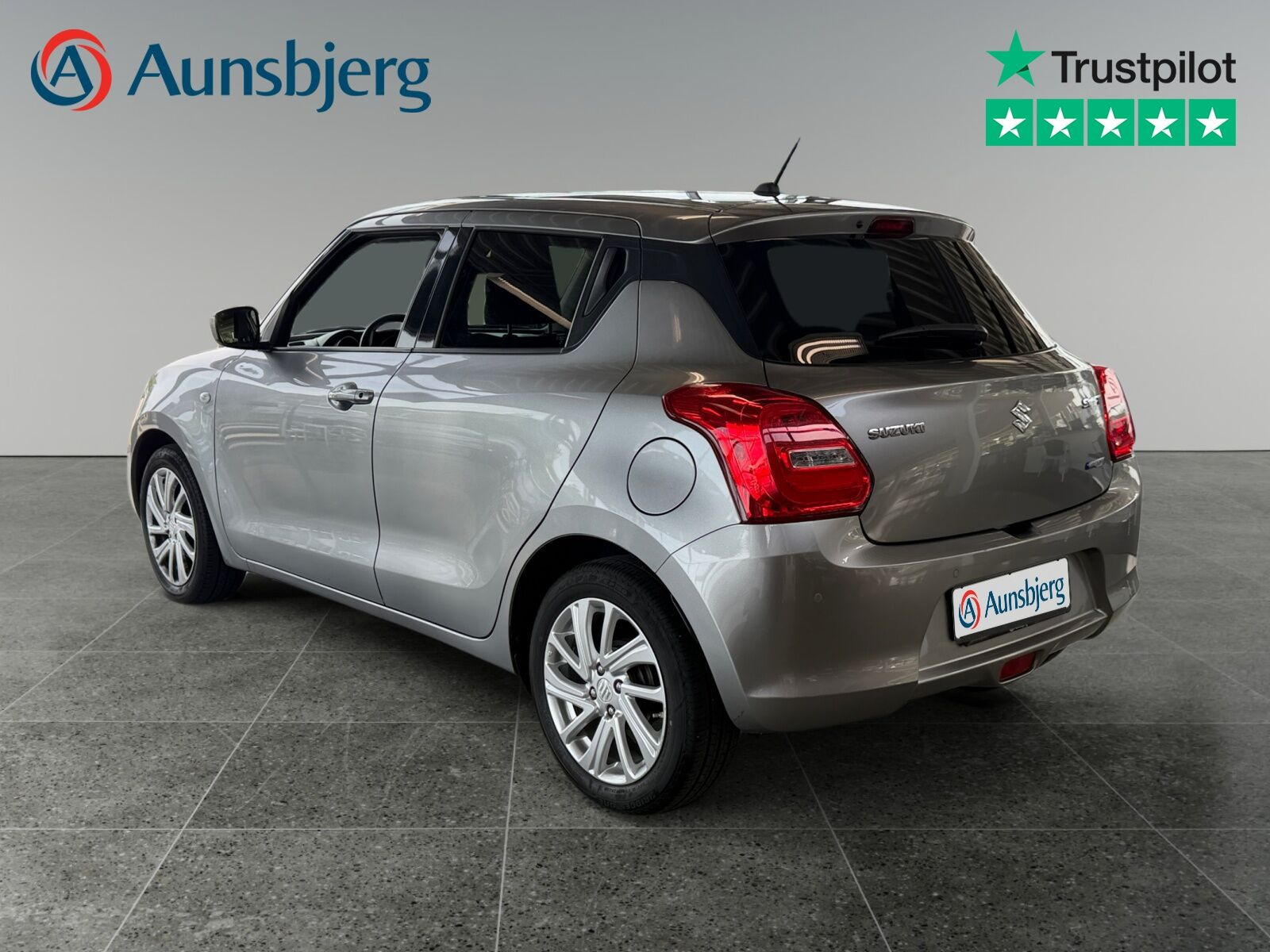 Sølv Suzuki Swift fra 2023