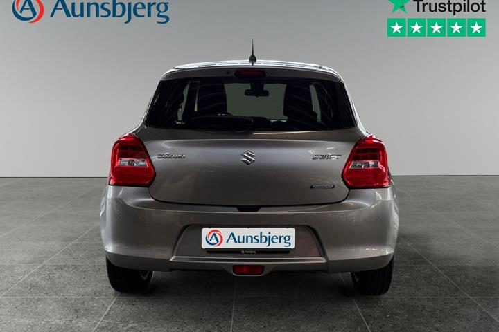 Sølv Suzuki Swift fra 2023