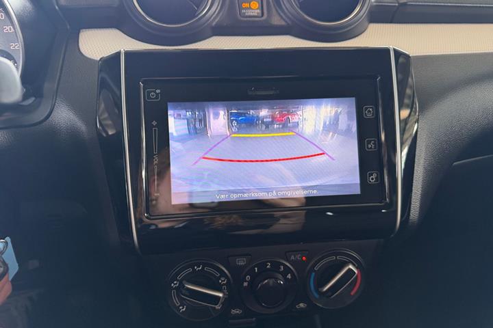 Sølv Suzuki Swift fra 2023
