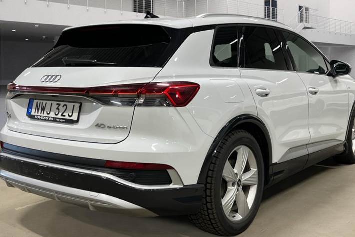 Hvid Audi Q4 e-tron fra 2023