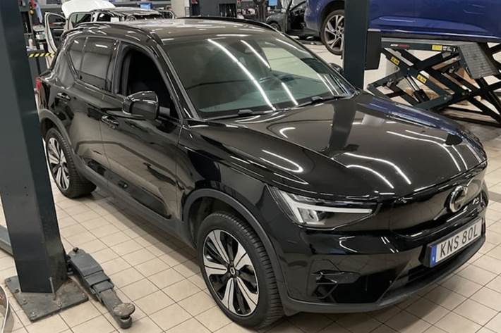 Sort Volvo XC40 fra 2023