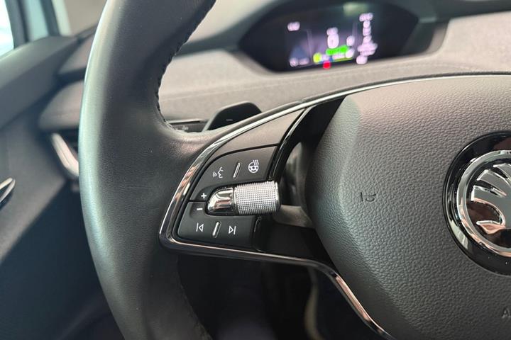 Sølv Skoda Enyaq fra 2023