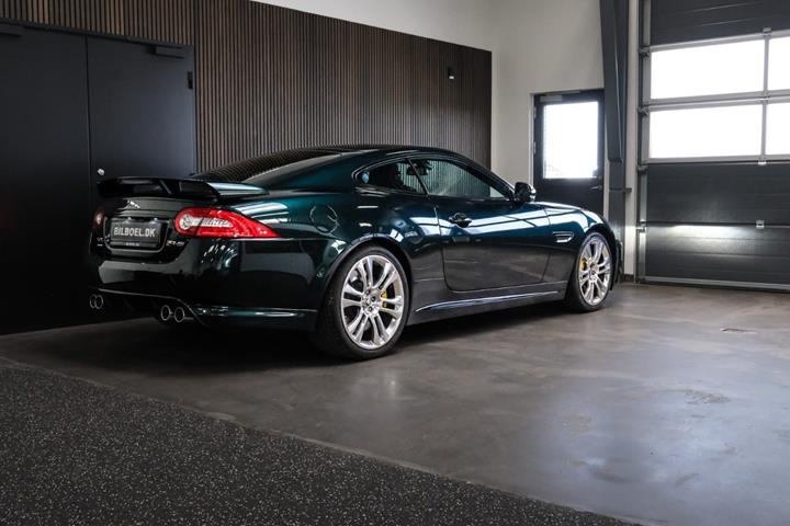 Grøn Jaguar XKR-S fra 2012