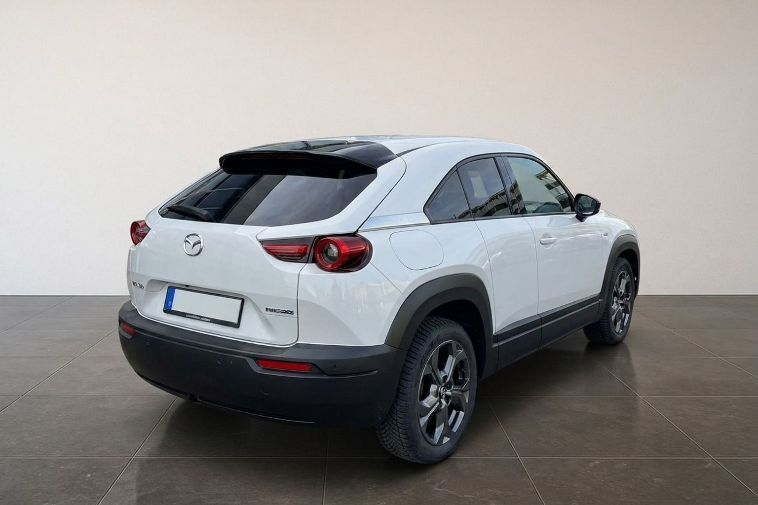 Hvid Mazda MX-30 fra 2023