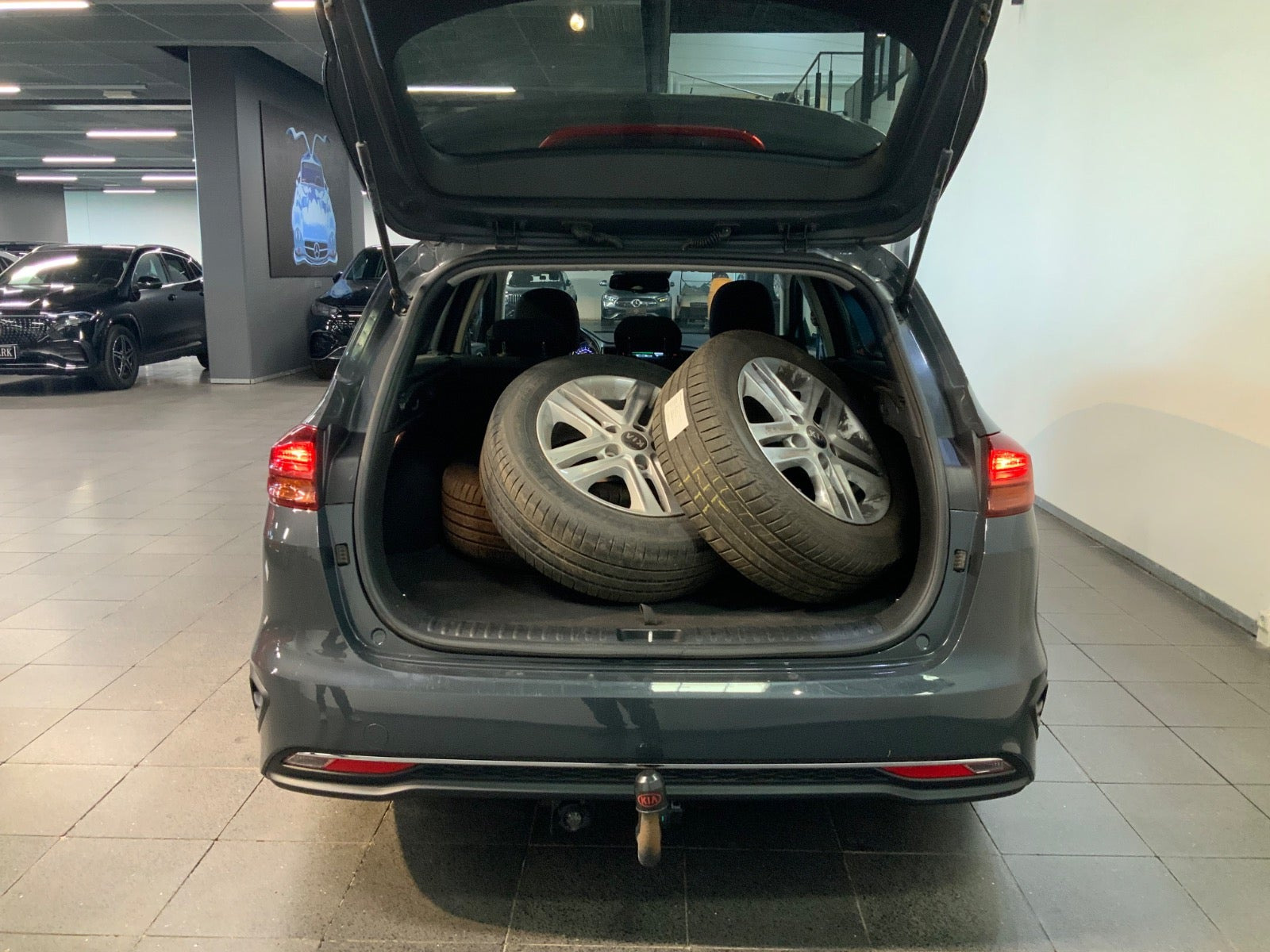 Grå Kia Ceed fra 2020
