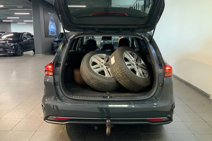 Grå Kia Ceed fra 2020