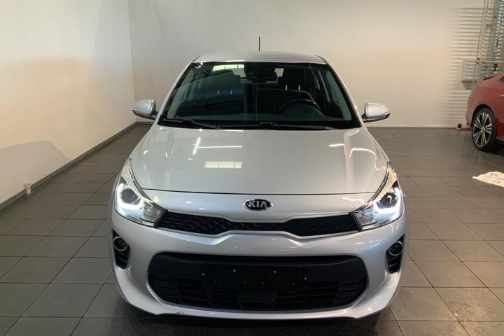 Sølv Kia Rio fra 2018