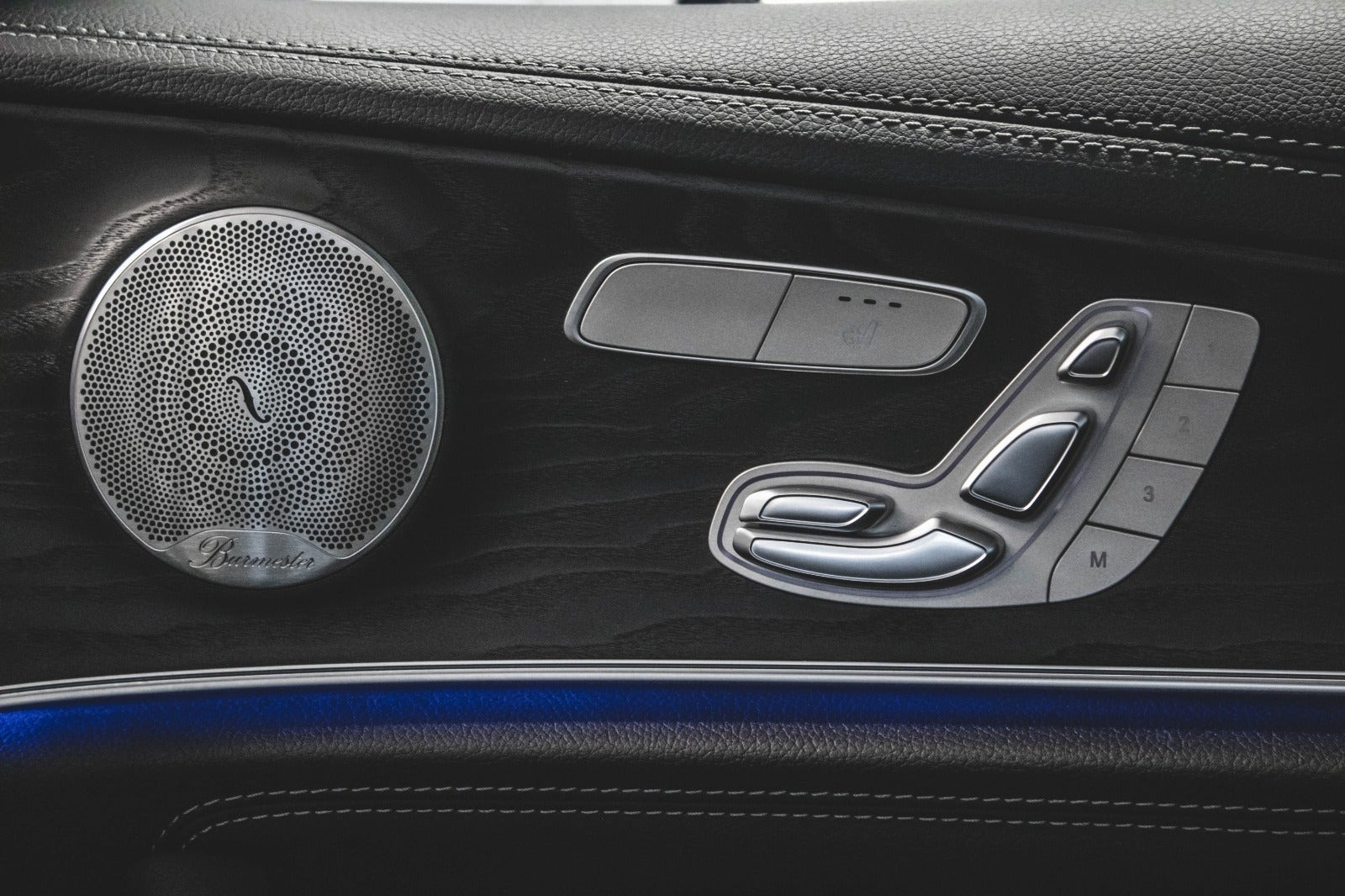 Grå Mercedes E300 de fra 2019
