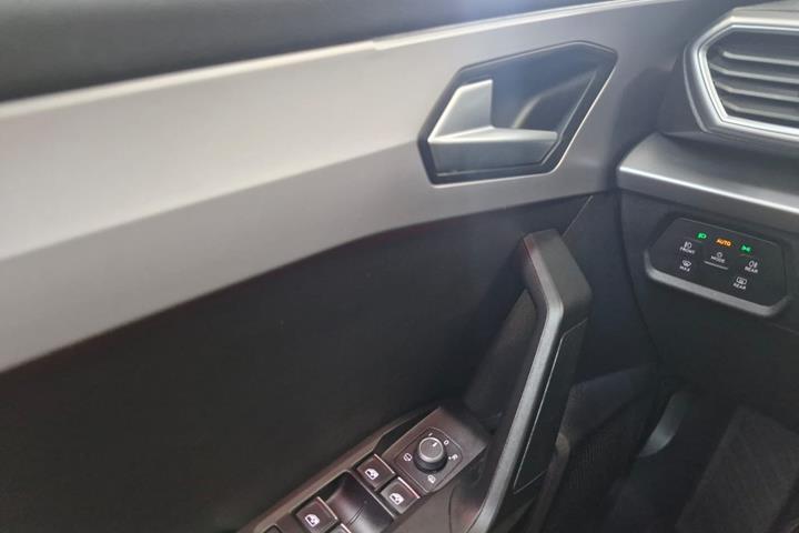 Sølv Seat Leon fra 2022