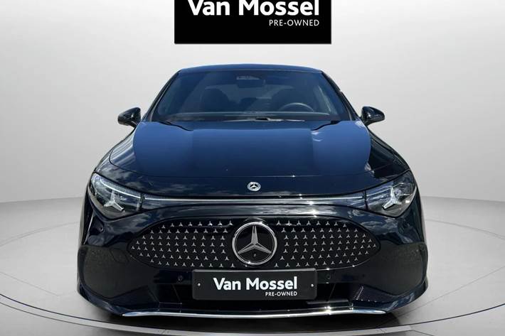 Sort Mercedes CLA250+ fra 2025