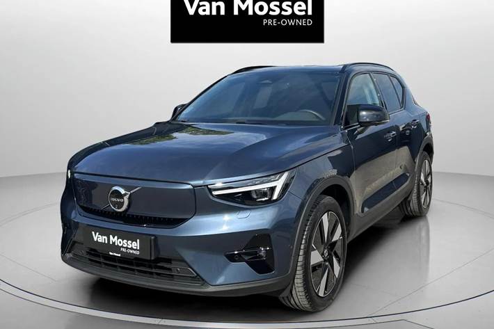 Blå Volvo EX40 fra 2025