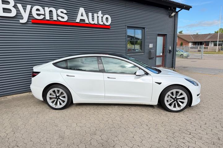 undefined Tesla Model 3 fra 2022