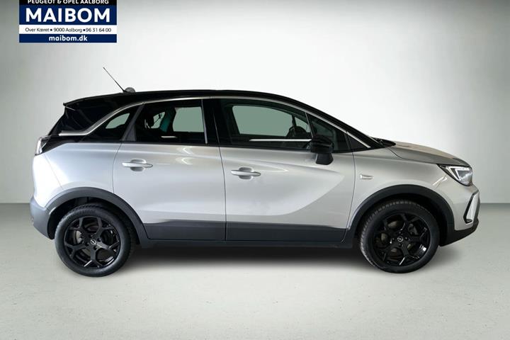 Sølv Opel Crossland fra 2023