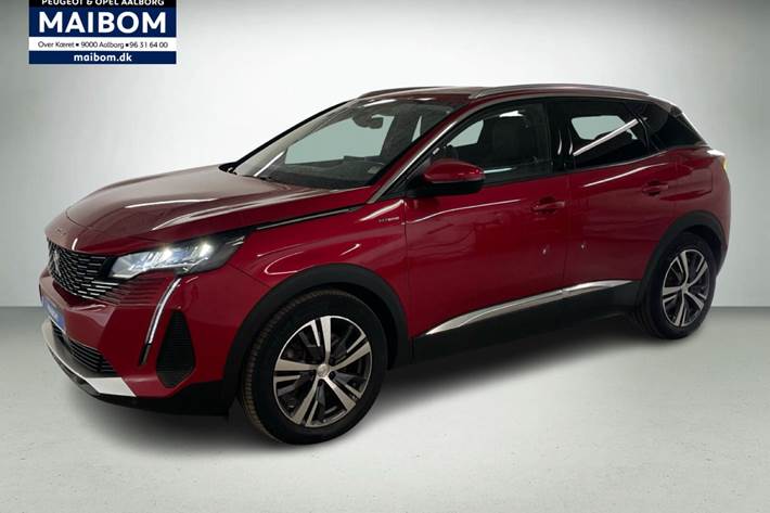 Rød Peugeot 3008 fra 2021