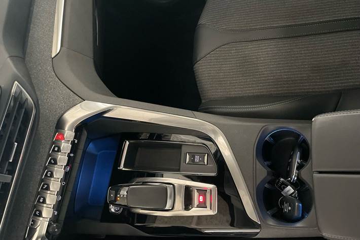 Rød Peugeot 3008 fra 2021