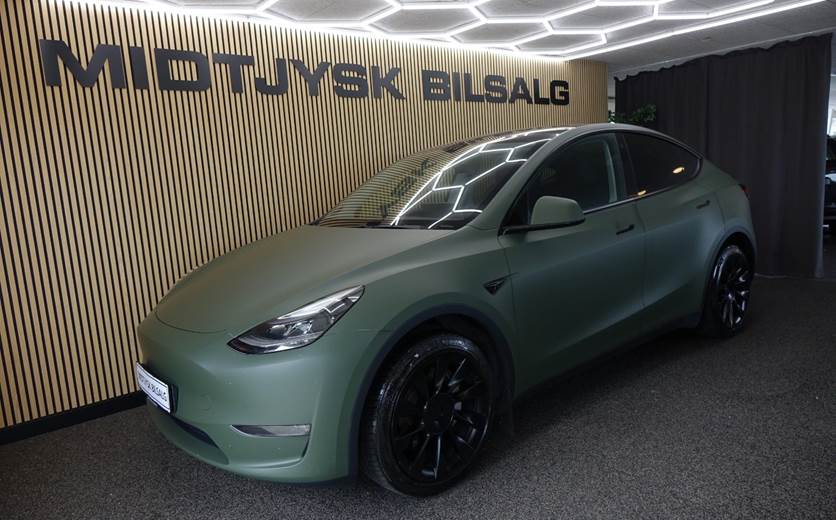 Tesla Model Y Long Range AWD