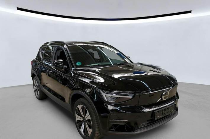 Sort Volvo XC40 fra 2023