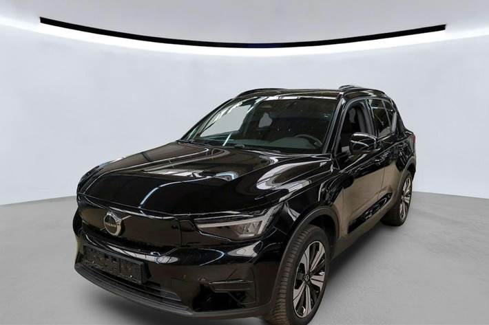 Sort Volvo XC40 fra 2023