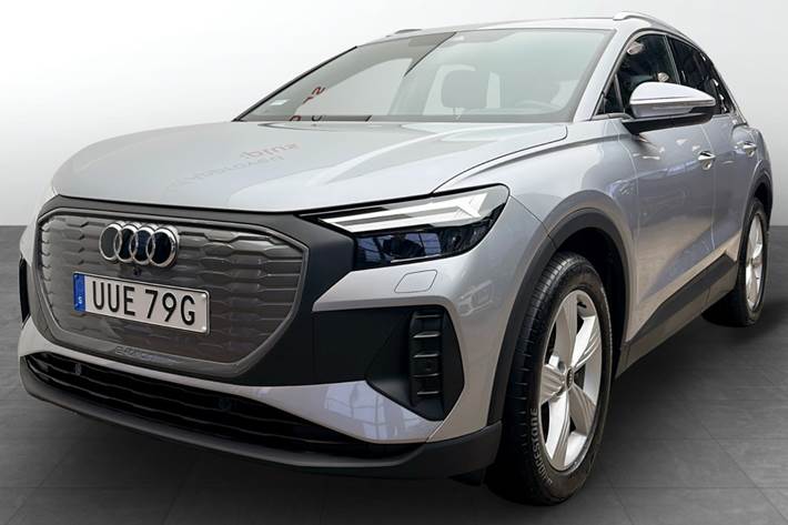 Sølv Audi Q4 e-tron fra 2022