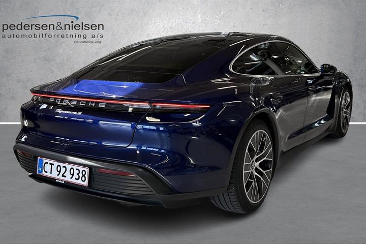 Blå Porsche Taycan fra 2020