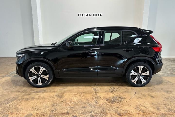Sort Volvo XC40 fra 2023