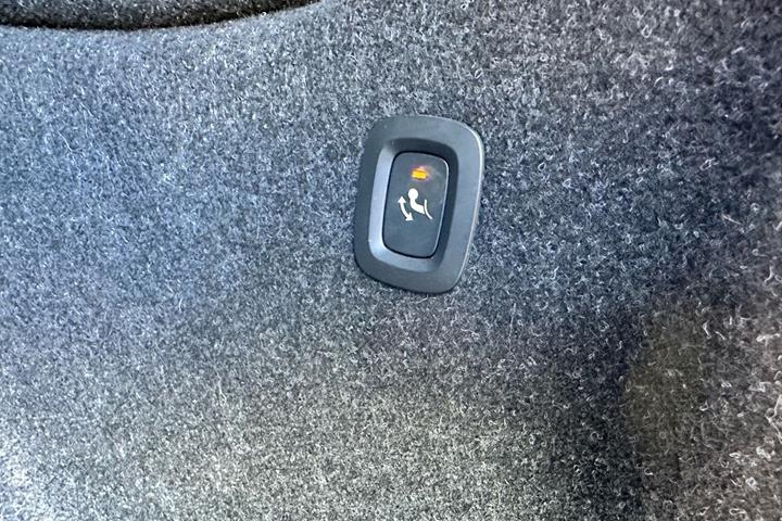 Sort Volvo XC40 fra 2023