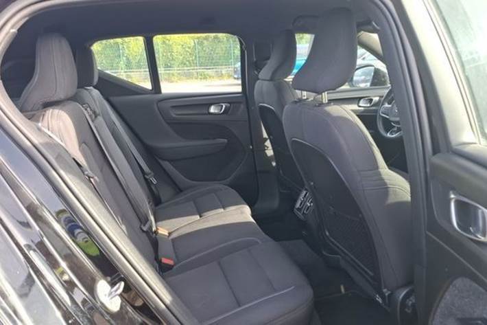 Sort Volvo XC40 fra 2023