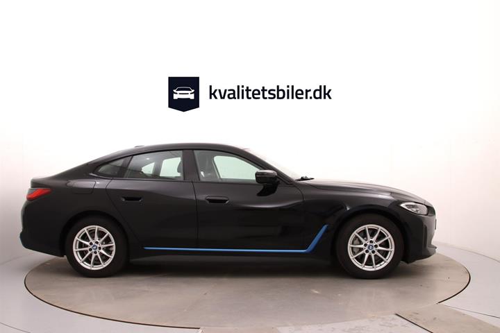Sort BMW i4 fra 2023