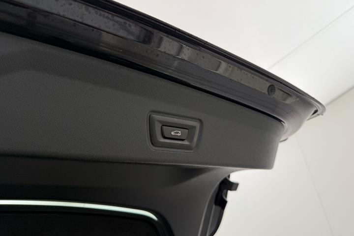 Sort BMW i4 fra 2023