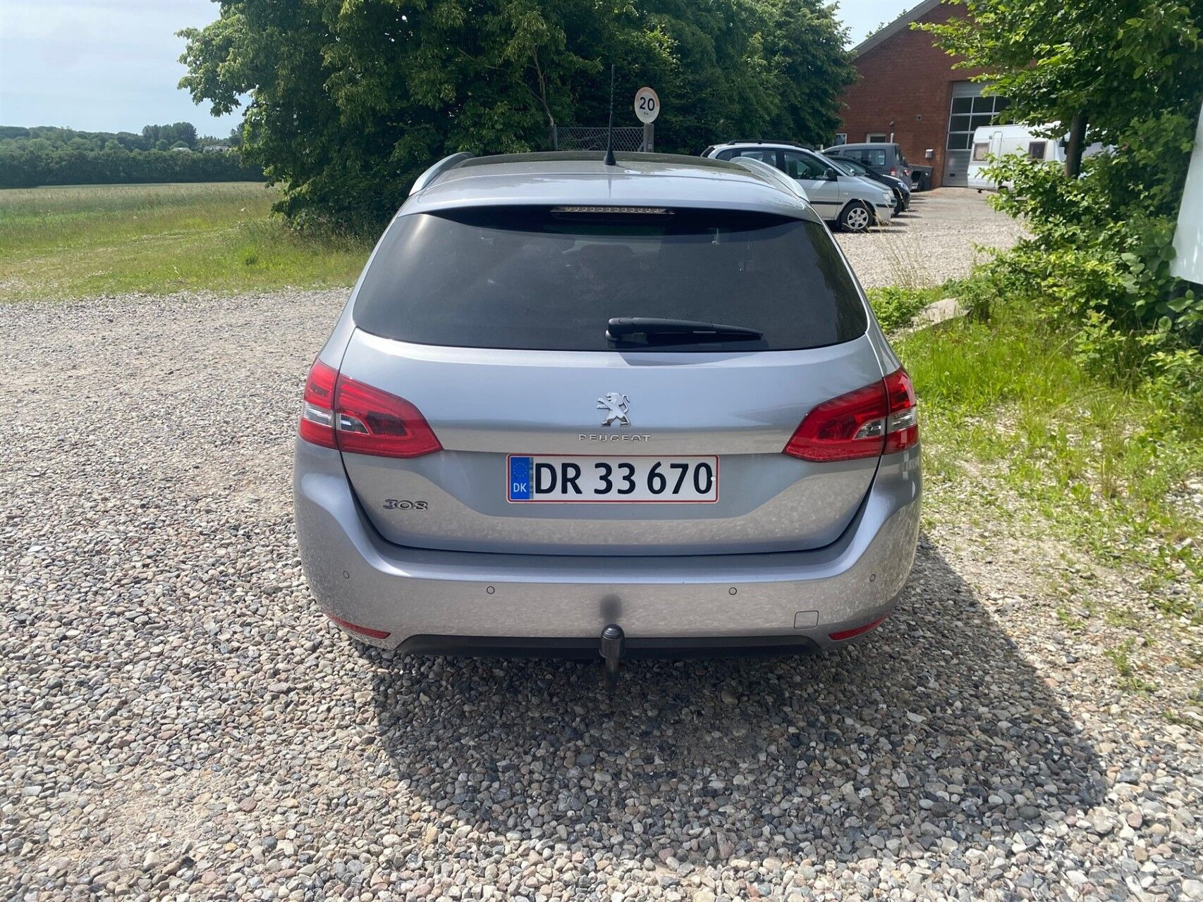 Grå Peugeot 308 fra 2018