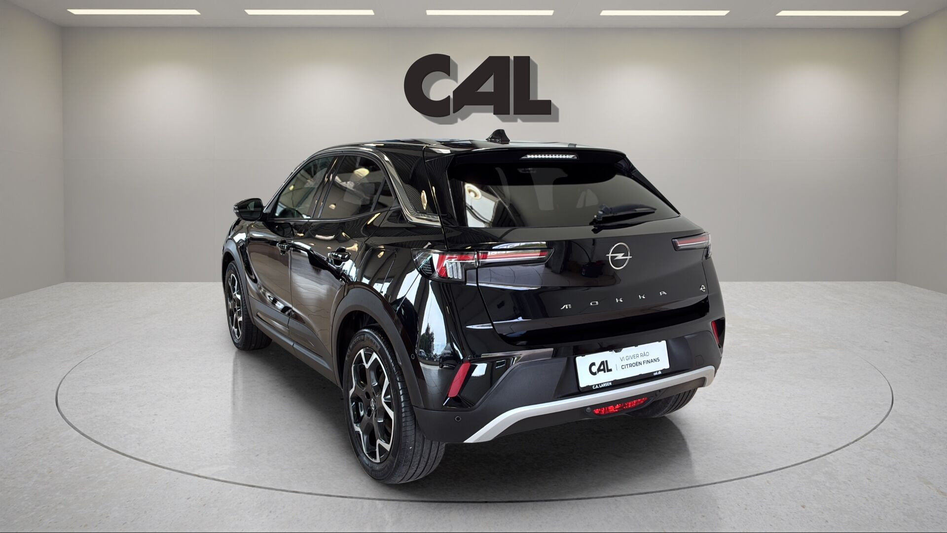 Sort Opel Mokka-e fra 2022