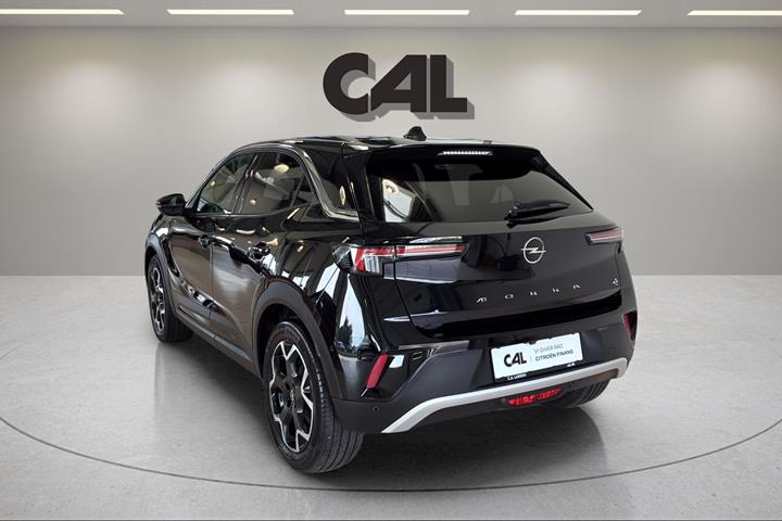Sort Opel Mokka-e fra 2022