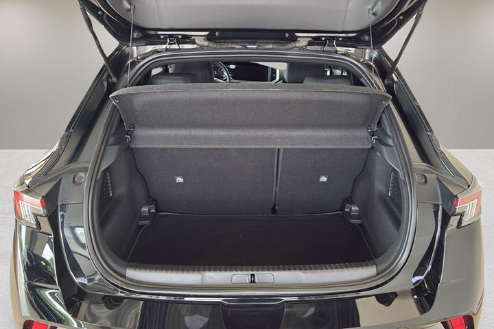 Sort Opel Mokka-e fra 2022
