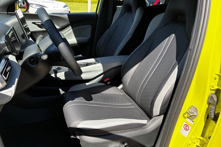 Grøn BYD Dolphin Surf fra 2025