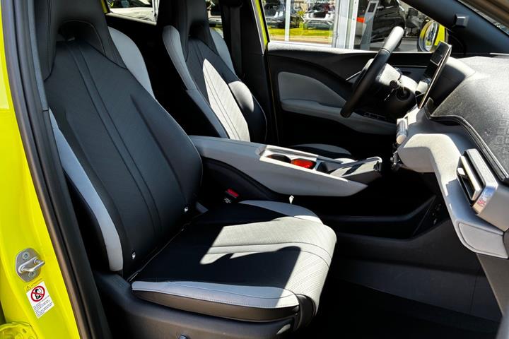 Grøn BYD Dolphin Surf fra 2025