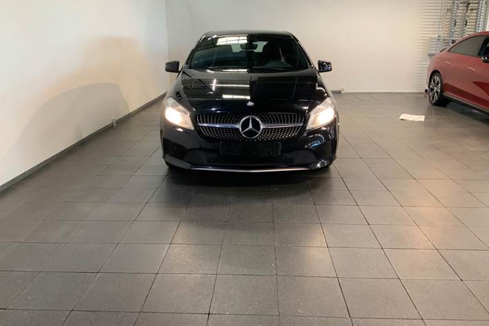 Sort Mercedes A200 fra 2015