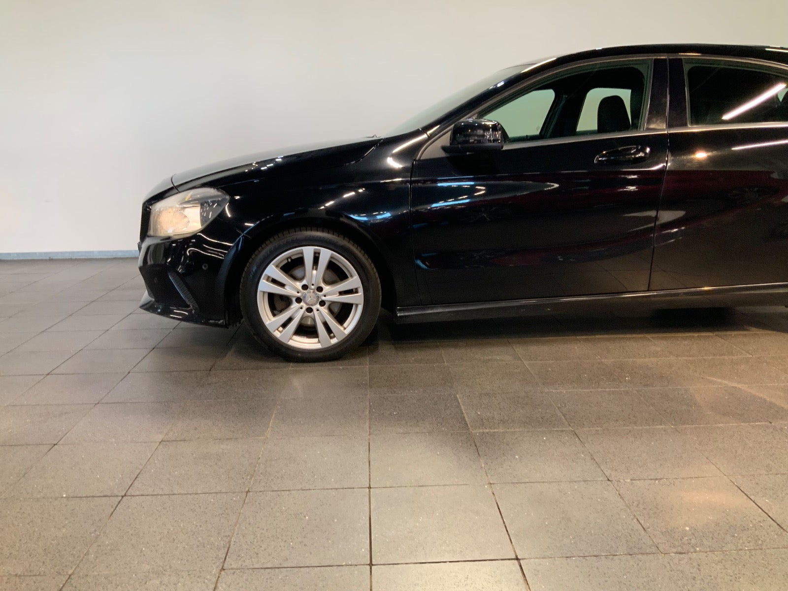 Sort Mercedes A200 fra 2015