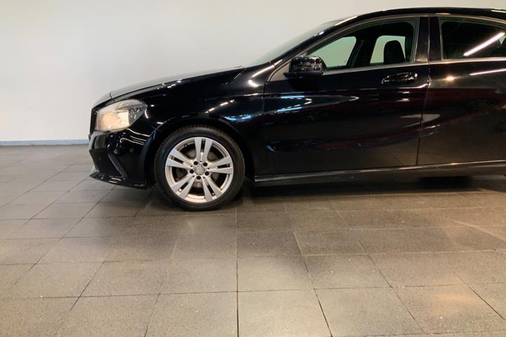 Sort Mercedes A200 fra 2015