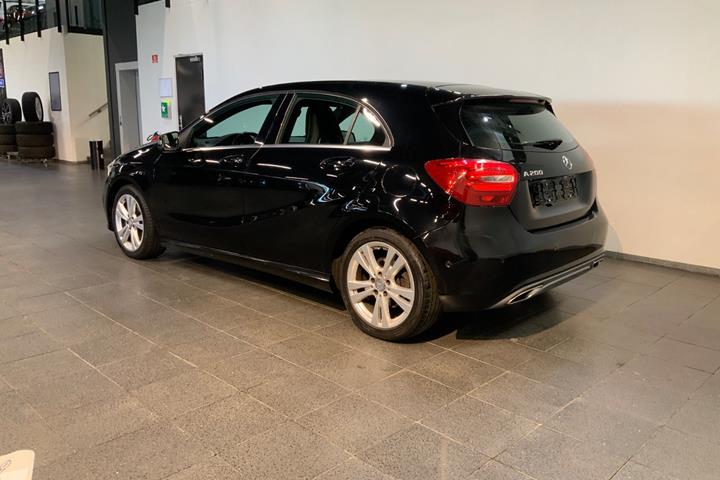 Sort Mercedes A200 fra 2015