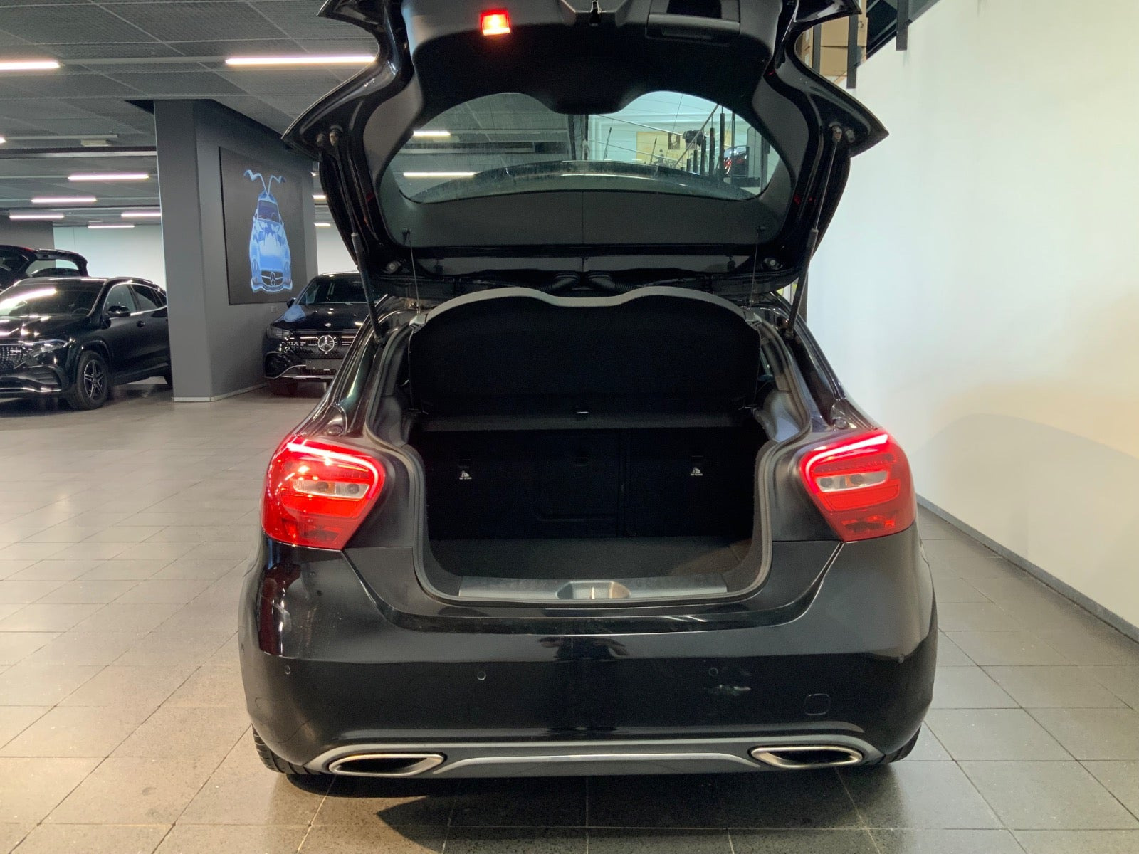 Sort Mercedes A200 fra 2015