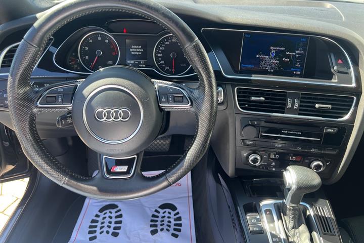 Sort Audi A4 fra 2015