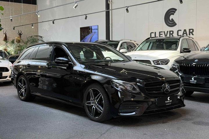 Sort Mercedes E350 d fra 2019 set udefra