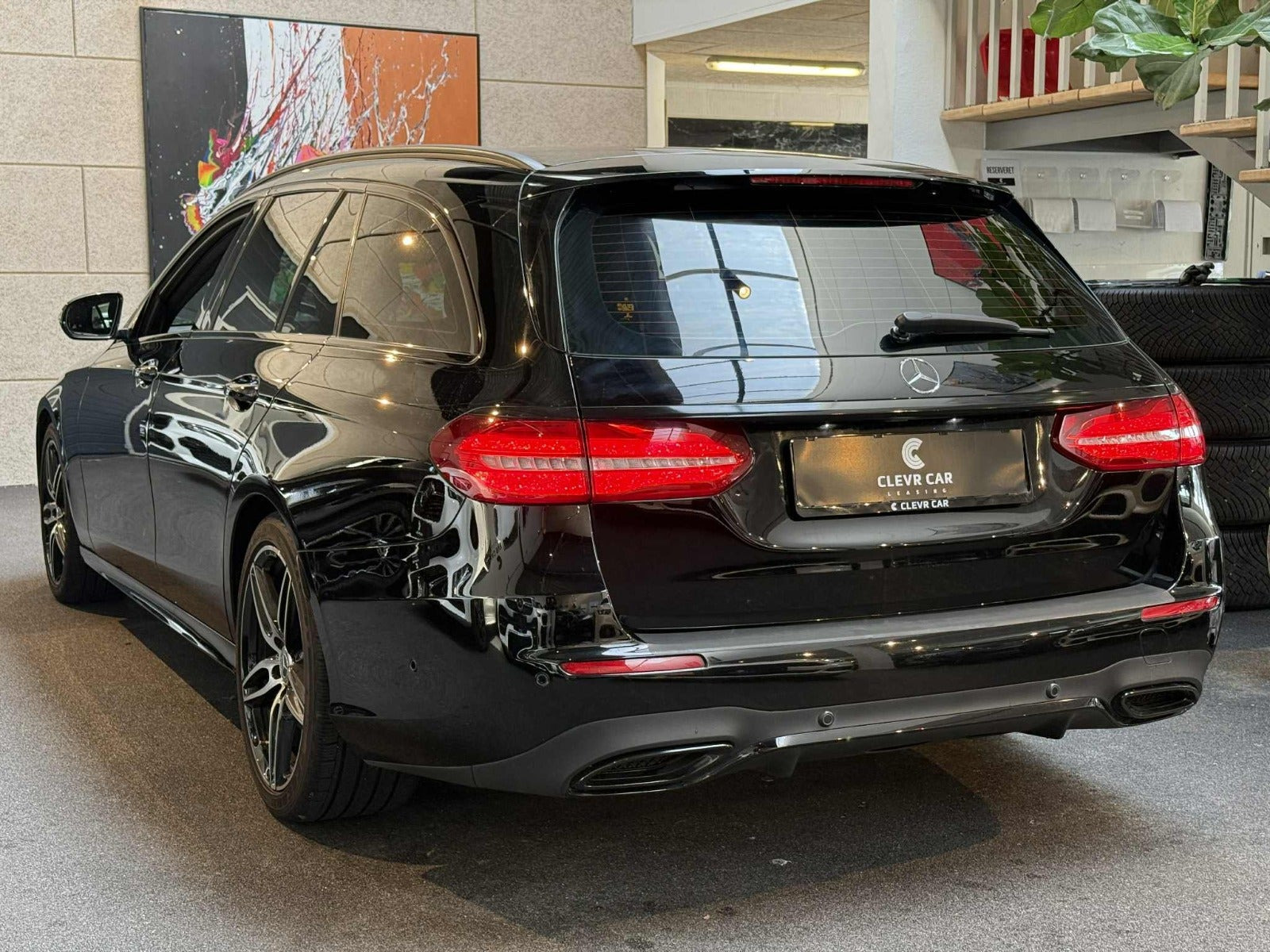Sort Mercedes E350 d fra 2019