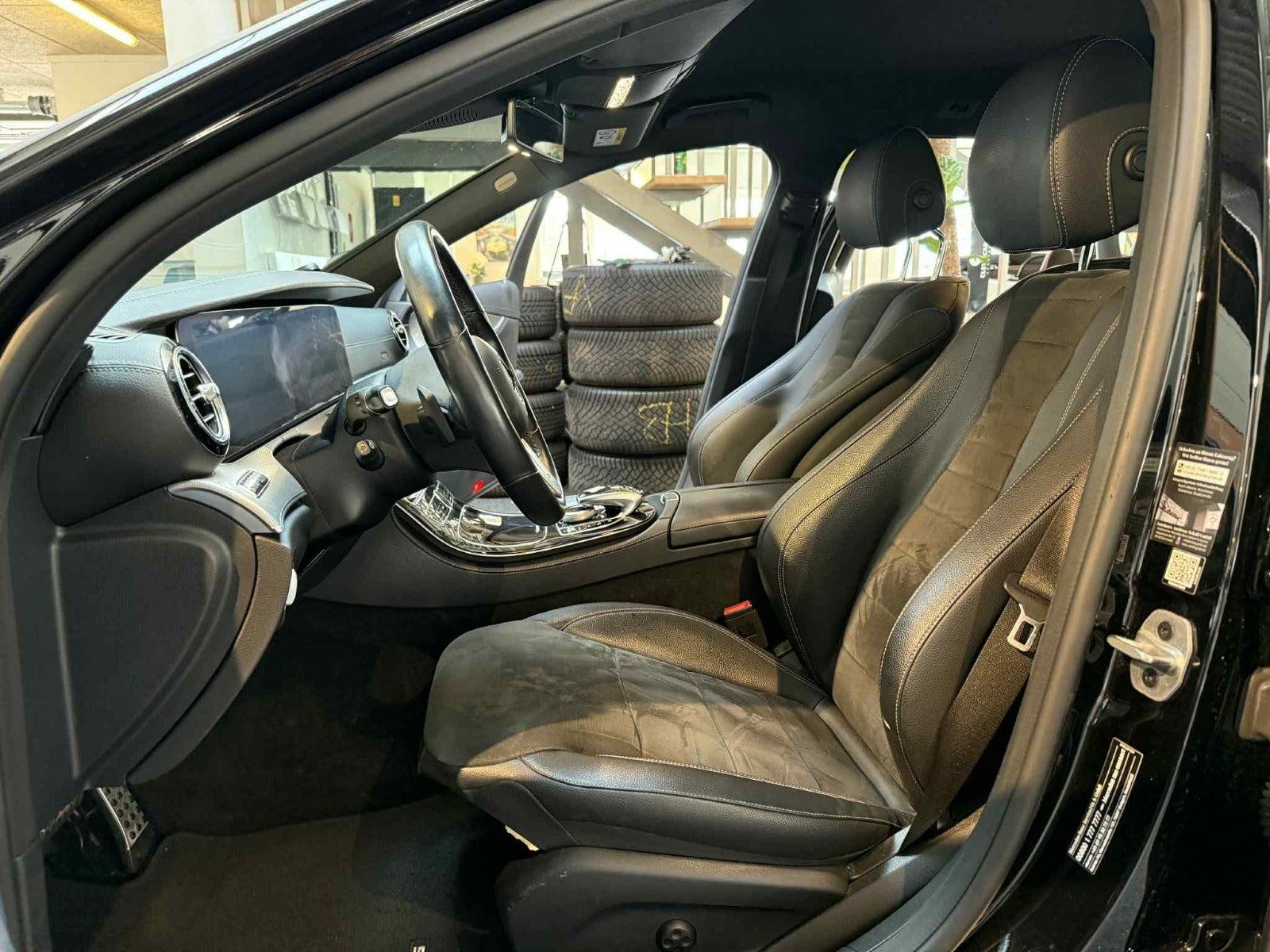 Sort Mercedes E350 d fra 2019
