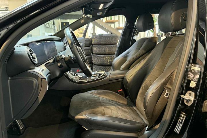 Sort Mercedes E350 d fra 2019